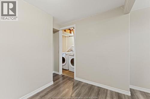 8020 Molnar, Windsor, ON - Indoor Photo Showing Laundry Room