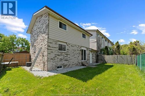 8020 Molnar, Windsor, ON - Outdoor