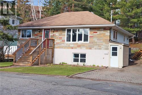 299 Janet Street  Sudbury, ON P3B 2Z4
