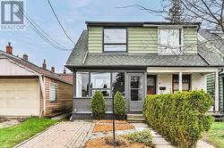 2 NEWMAN AVENUE  Toronto, ON M4C 5A4