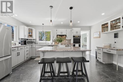 128 Eldon Street, Goderich (Goderich (Town)), ON - Indoor Photo Showing Kitchen With Upgraded Kitchen