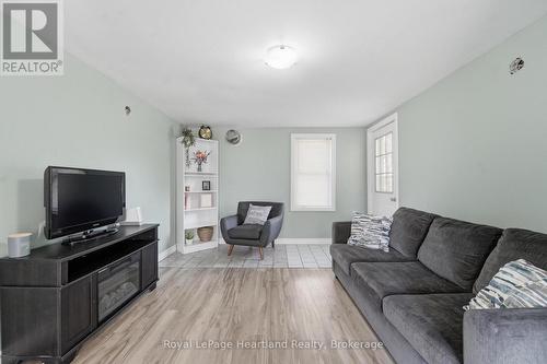 128 Eldon Street, Goderich (Goderich (Town)), ON - Indoor Photo Showing Living Room