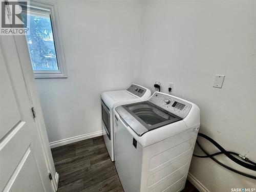21 James Avenue, Yorkton, SK - Indoor Photo Showing Laundry Room