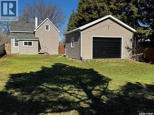 21 James Avenue, Yorkton, SK - Outdoor