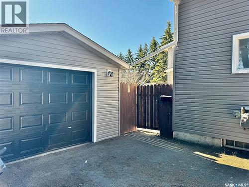 21 James Avenue, Yorkton, SK - Outdoor