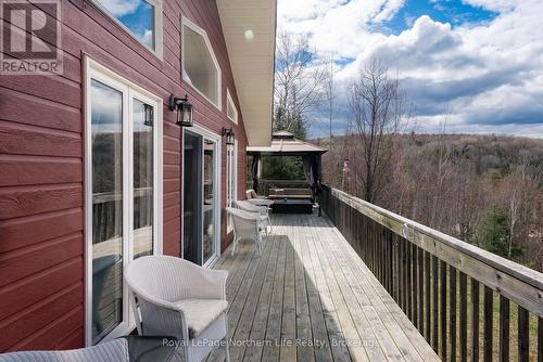 1055E Argo Run, Mattawan, ON - Outdoor With Deck Patio Veranda
