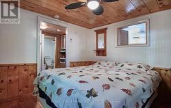 Bedroom 1 - 