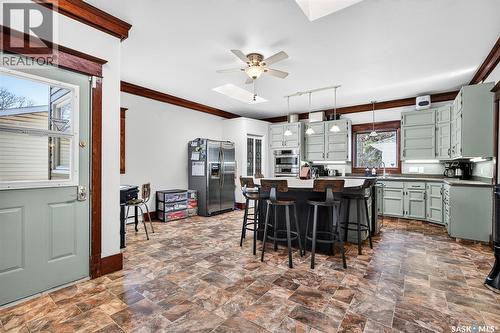 1037 Chestnut Avenue, Moose Jaw, SK - Indoor