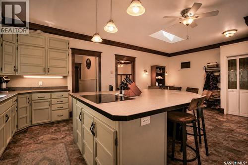 1037 Chestnut Avenue, Moose Jaw, SK - Indoor Photo Showing Kitchen