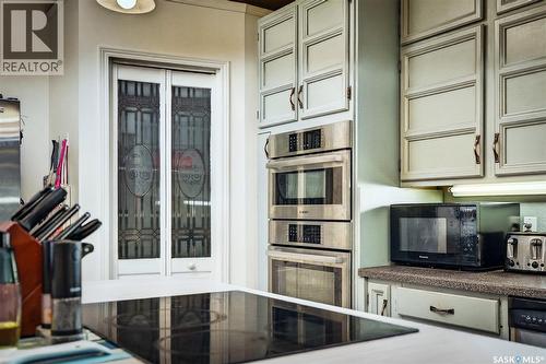 1037 Chestnut Avenue, Moose Jaw, SK - Indoor Photo Showing Kitchen