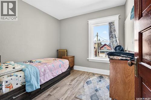 1037 Chestnut Avenue, Moose Jaw, SK - Indoor Photo Showing Bedroom