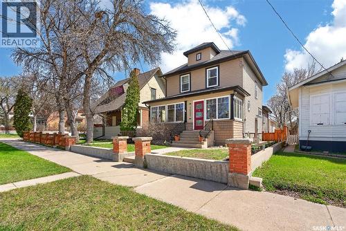 1037 Chestnut Avenue, Moose Jaw, SK - Outdoor