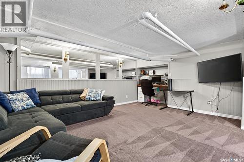 1037 Chestnut Avenue, Moose Jaw, SK - Indoor