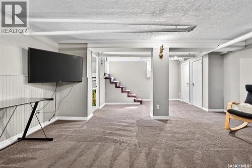 1037 Chestnut Avenue, Moose Jaw, SK - Indoor