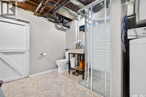 1037 Chestnut Avenue, Moose Jaw, SK - Indoor