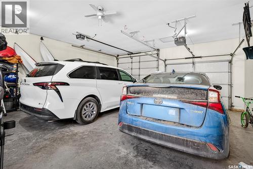 1037 Chestnut Avenue, Moose Jaw, SK - Indoor Photo Showing Garage