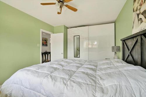 276 Whytewold Road, Winnipeg, MB - Indoor Photo Showing Bedroom