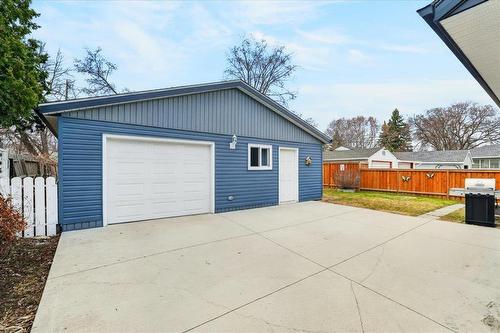 276 Whytewold Road, Winnipeg, MB - Outdoor With Exterior