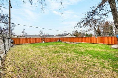 276 Whytewold Road, Winnipeg, MB - Outdoor With Backyard