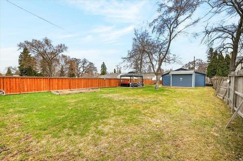 276 Whytewold Road, Winnipeg, MB - Outdoor With Backyard