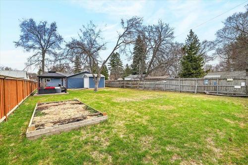 276 Whytewold Road, Winnipeg, MB - Outdoor With Backyard