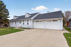 160 Reimer Avenue W  Steinbach, MB R5G 2C6