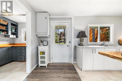 1019 Turner Way, Frontenac (Frontenac Centre), ON - Indoor Photo Showing Other Room