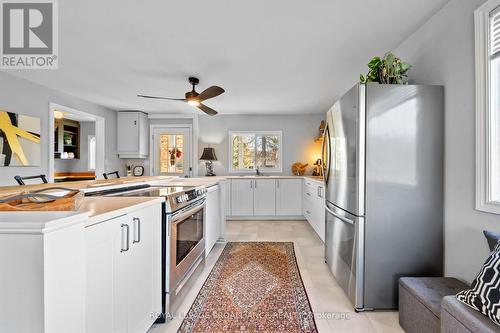 1019 Turner Way, Frontenac (Frontenac Centre), ON - Indoor Photo Showing Kitchen