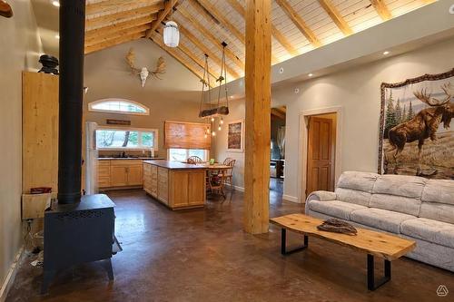 10 Harrison Bay, Sandy Lake, MB - Indoor
