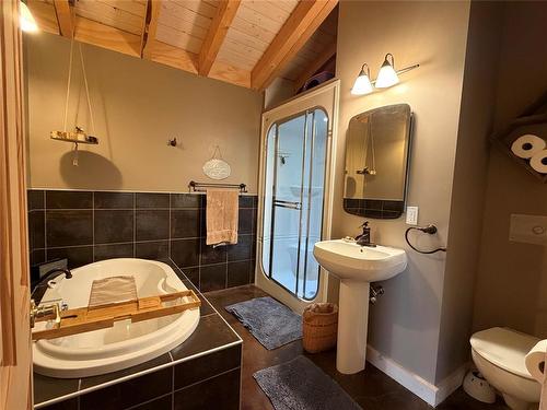10 Harrison Bay, Sandy Lake, MB - Indoor Photo Showing Bathroom