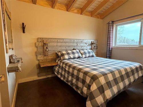 10 Harrison Bay, Sandy Lake, MB - Indoor Photo Showing Bedroom