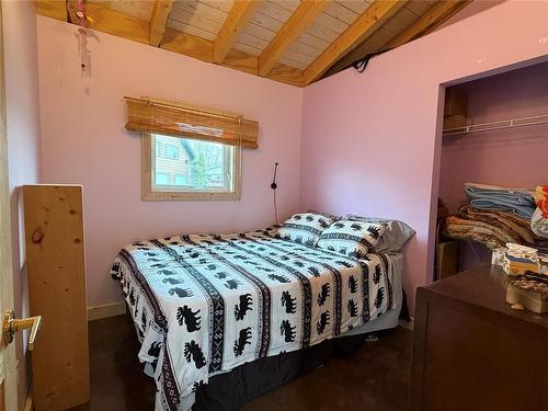 10 Harrison Bay, Sandy Lake, MB - Indoor Photo Showing Bedroom
