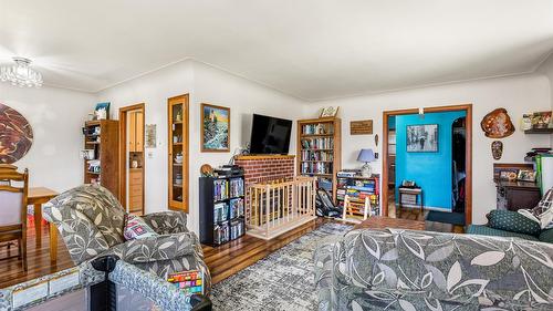 604 Ibbitson Street, Creston, BC - Indoor