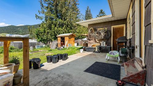 604 Ibbitson Street, Creston, BC - Outdoor With Exterior