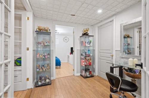 Salle familiale - 243 32E Avenue, Sainte-Marthe-Sur-Le-Lac, QC - Indoor