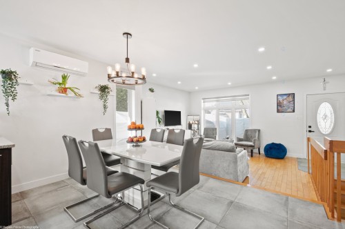 Salle à manger - 243 32E Avenue, Sainte-Marthe-Sur-Le-Lac, QC - Indoor Photo Showing Dining Room