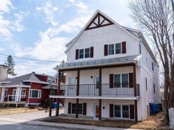 3021 Rue St-Charles  Sainte-Adèle, QC J8B 1G3