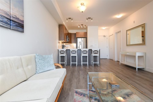 #314-3070 Kilpatrick Ave, Courtenay, BC - Indoor Photo Showing Living Room