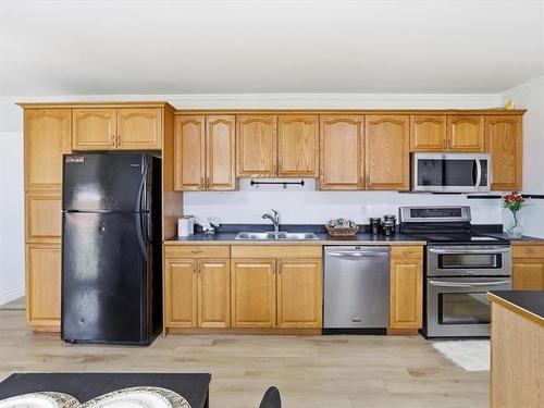 2133 Manitoba Ave, Winnipeg, MB 