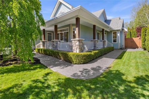 940 Heritage Meadow Dr, Campbell River, BC 