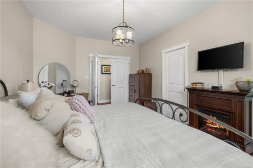 940 Heritage Meadow Dr, Campbell River, BC 