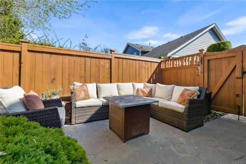 940 Heritage Meadow Dr, Campbell River, BC 