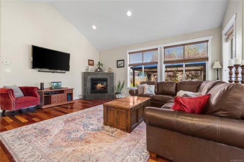 940 Heritage Meadow Dr, Campbell River, BC 