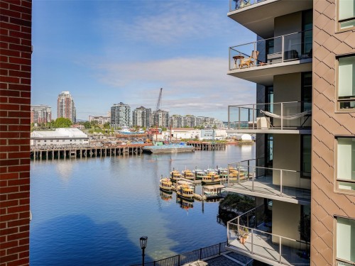 210-456 Pandora Ave  Victoria, BC V8W 0E3