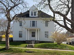 17 Porter Street  Yarmouth, NS B5A 2Y7