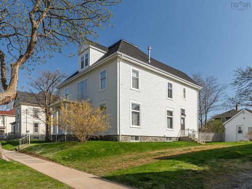 17 Porter Street, Yarmouth, NS 