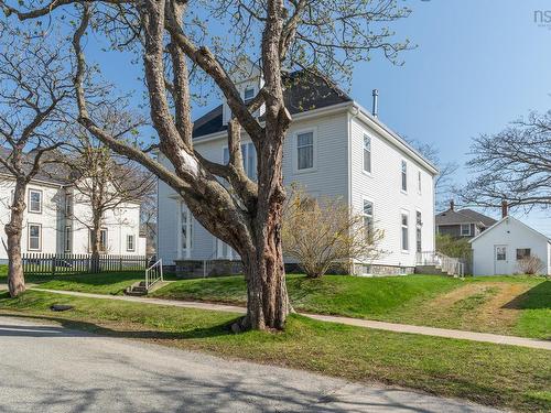 17 Porter Street, Yarmouth, NS 