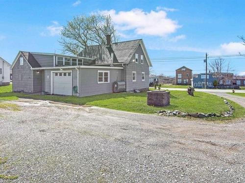 8732 Highway 1, Meteghan Centre, NS 