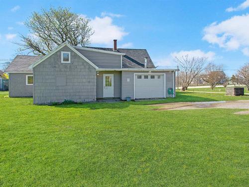 8732 Highway 1, Meteghan Centre, NS 
