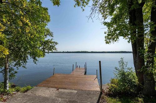 230 Lake Ave, Lac Du Bonnet, MB 